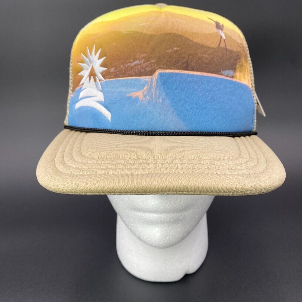 NEW CG Habitats Snapback Trucker‎ Mt Spokane Hat Cap Skiing Tan Snow Retro SKI